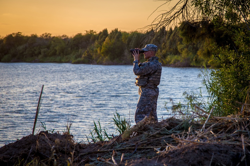 Texas National Guard observes Rio Grande River
