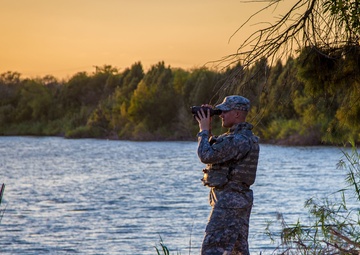 Texas National Guard observes Rio Grande River