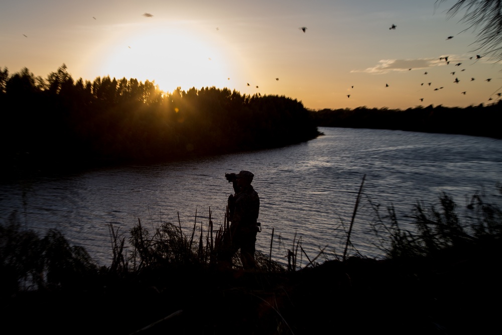 Texas National Guard Observes Rio Grande River