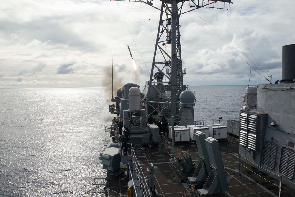 USS Antietam fires Tomahawk missile during Valiant Shield