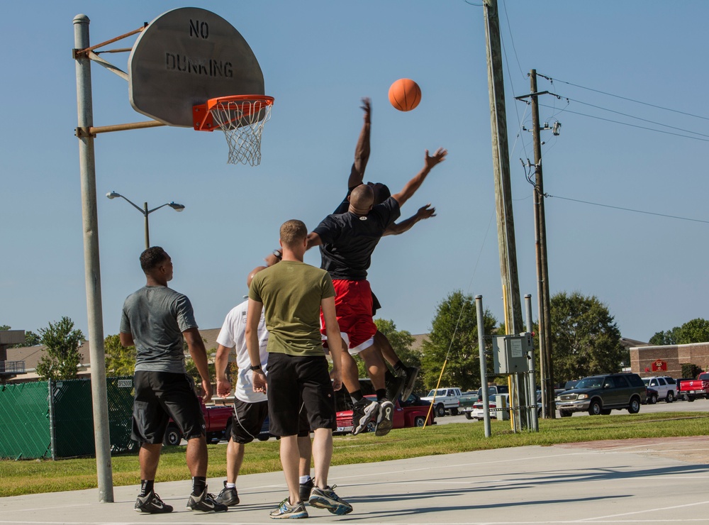 CLR-2 Marines play sports in annual field meet