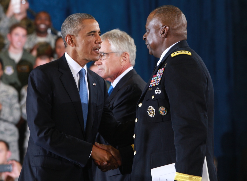 President visits USCENTCOM, MacDill AFB