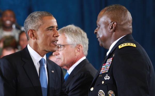 President visits USCENTCOM, MacDill AFB