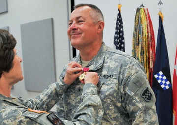 Army Reserve leader retires after 36 years of service