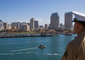 SPMAGTF-South arrives in San Diego aboard USS America