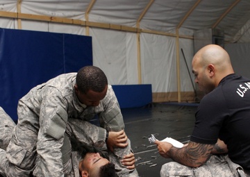 40th ESB conducts level two combatives class