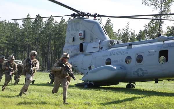 3/2 Marines assault Fort A.P. Hill MOUT town