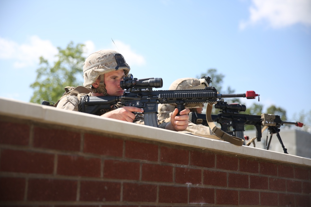 3/2 Marines assault Fort A.P. Hill MOUT town