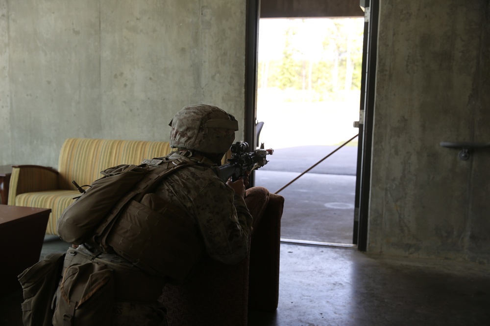 3/2 Marines assault Fort A.P. Hill MOUT town