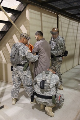 California MPs train for GTMO