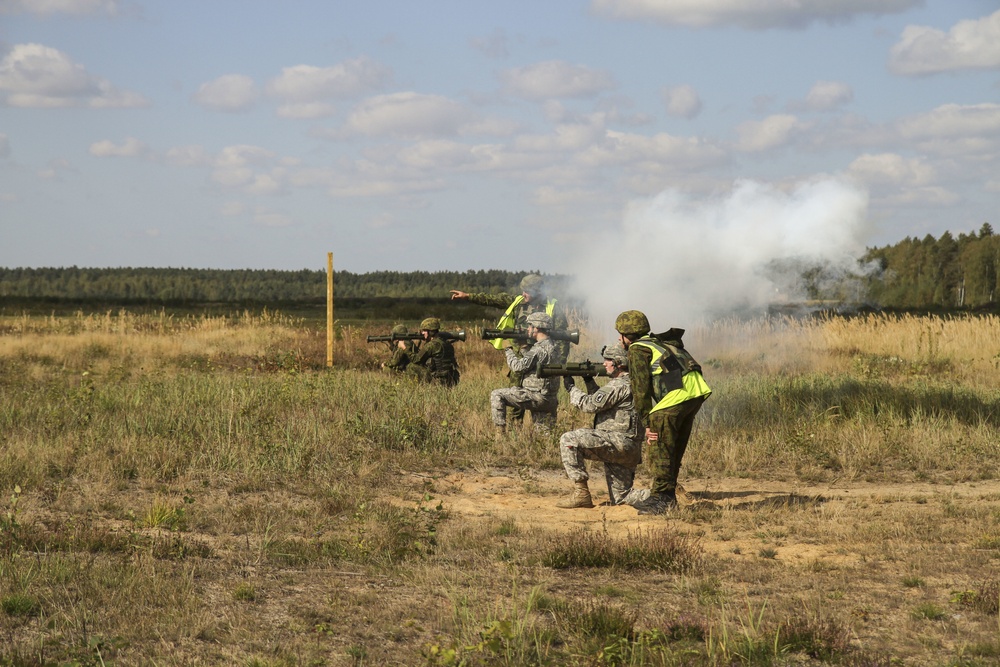 Joint training with the Carl Gustav and AT4