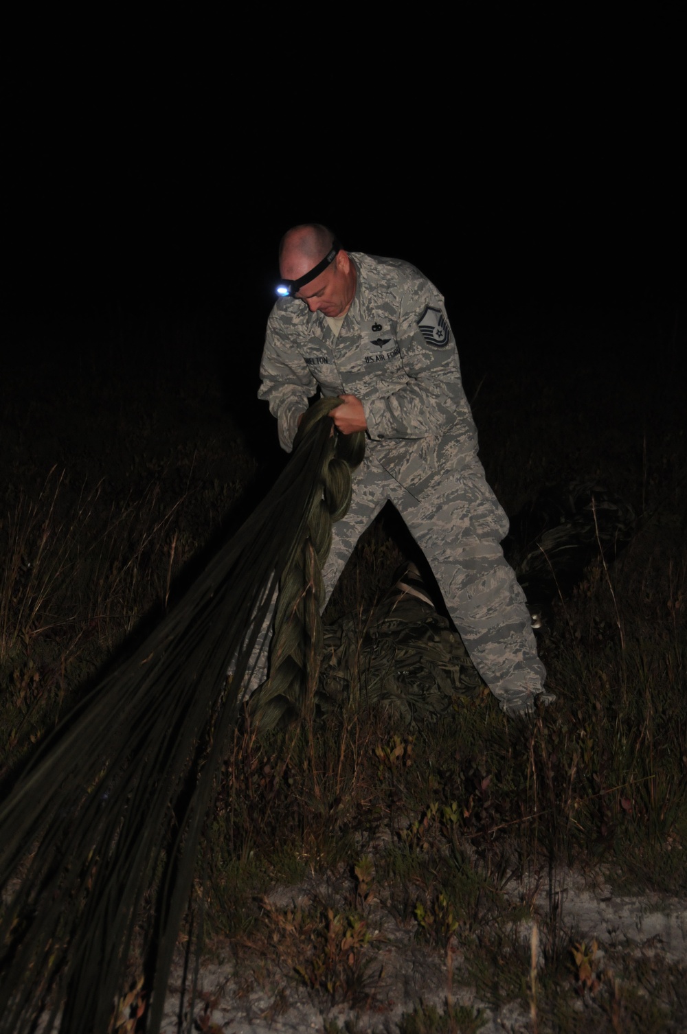 Recovering air drop equipment