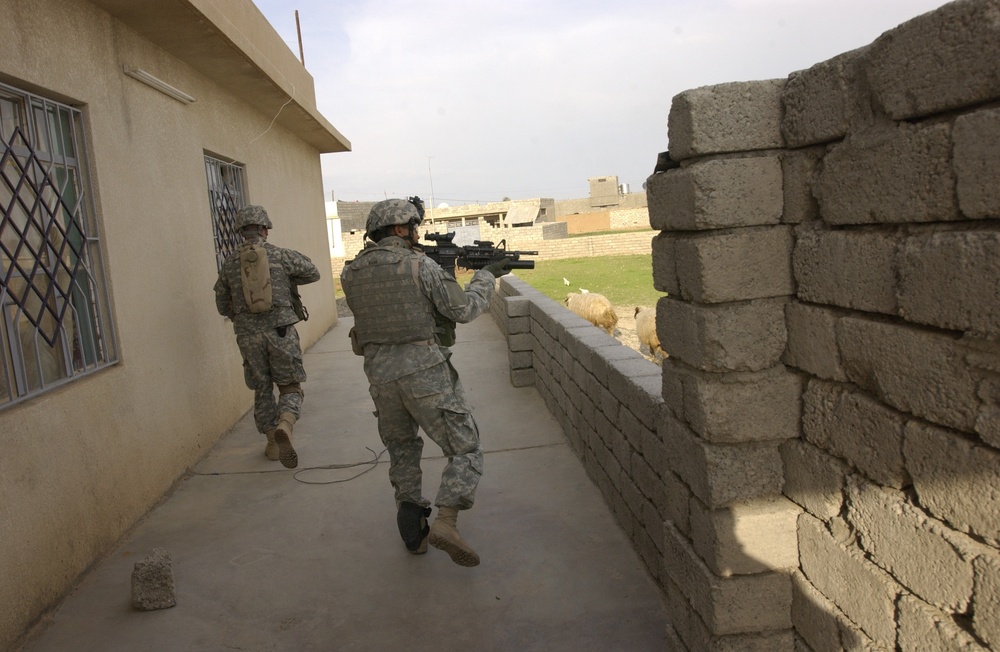 Neighborhood patrol in Mosul