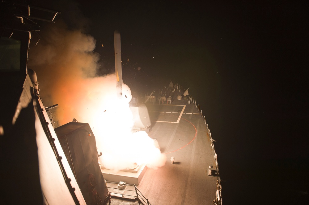 USS Arleigh Burke launches Tomahawk cruise missiles