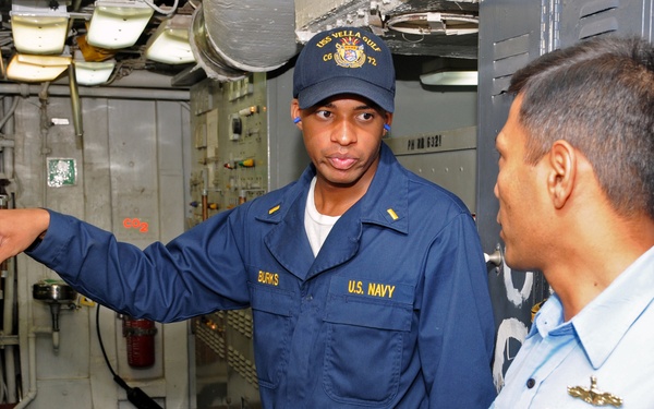 USS Vella Gulf hosts Indian officers