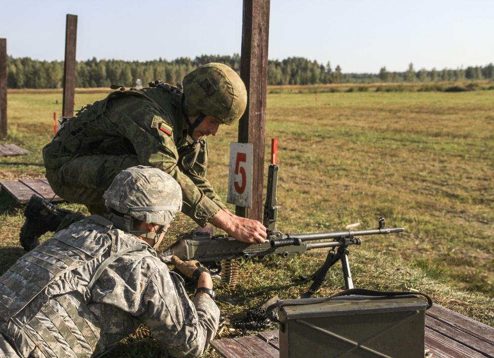 Sky Soldiers train with the Iron Wolf Brigade