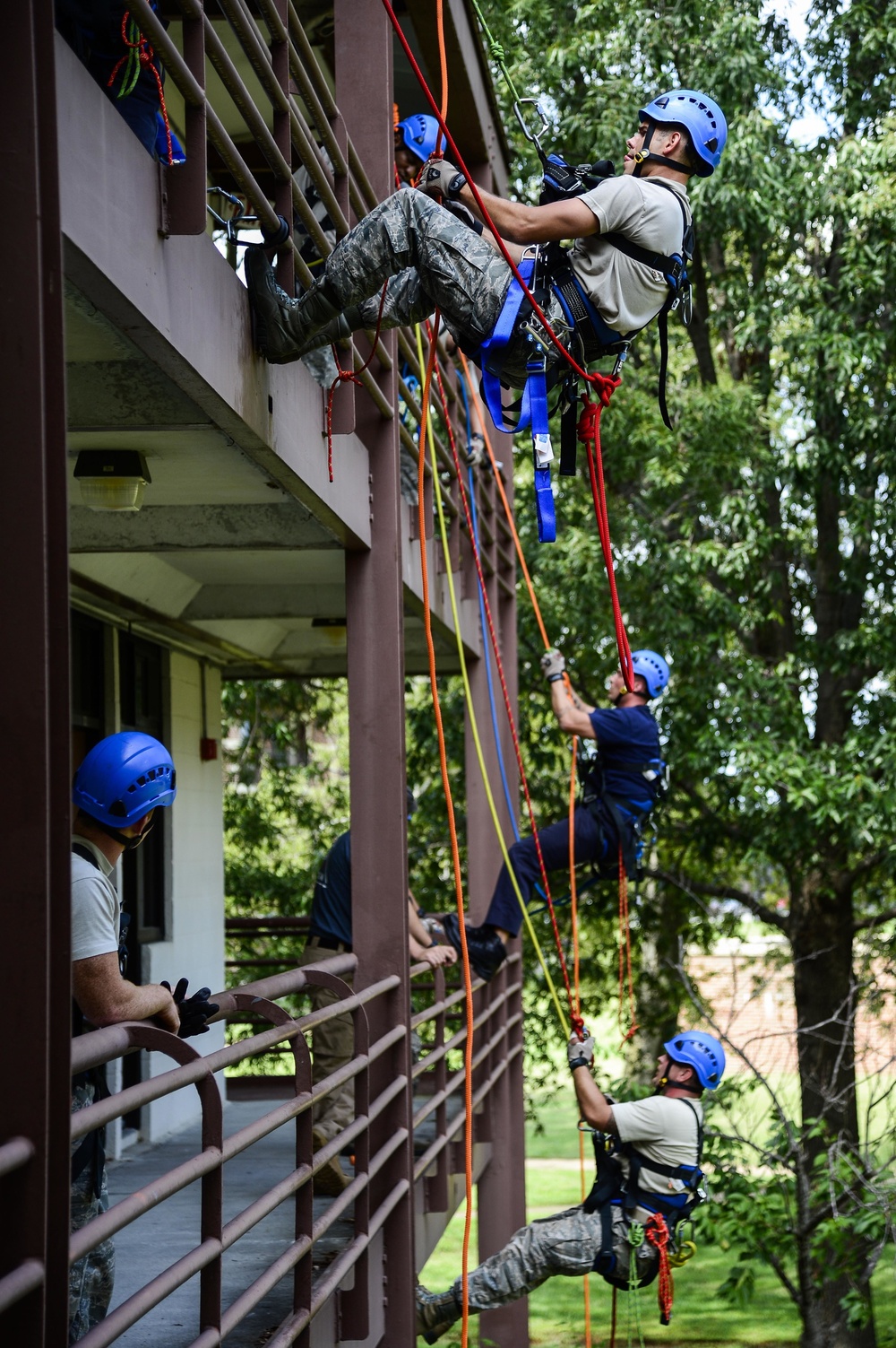 DVIDS - Images - Air Force firefighters receive high angle rescue training  [Image 5 of 5]