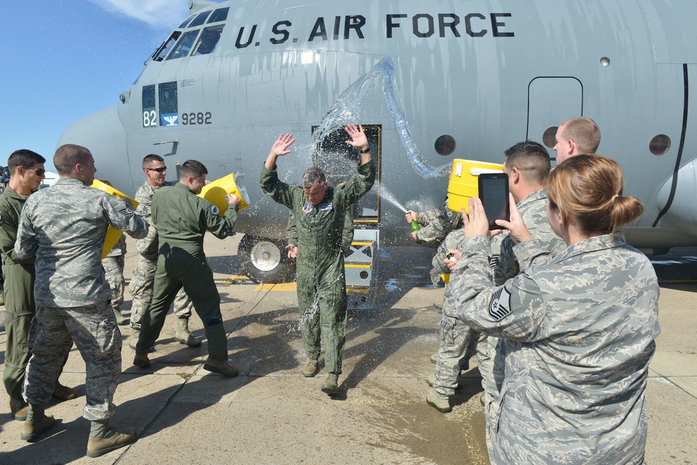 Final Flight for New York Air National Guard C-130 Crew at Niagara Falls