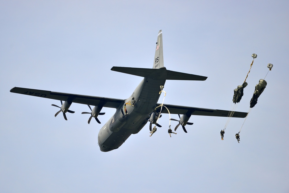 Airborne Operation, 173rd Airborne Brigade at Juliet Drop Zone in Pordenone, Italy