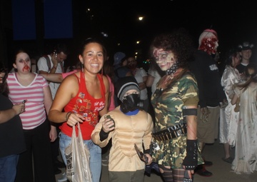 Marine, 400 zombies fight humanity’s foe