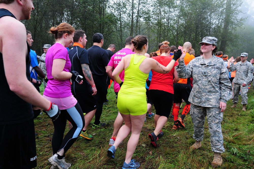 Soldiers support Tough Mudder