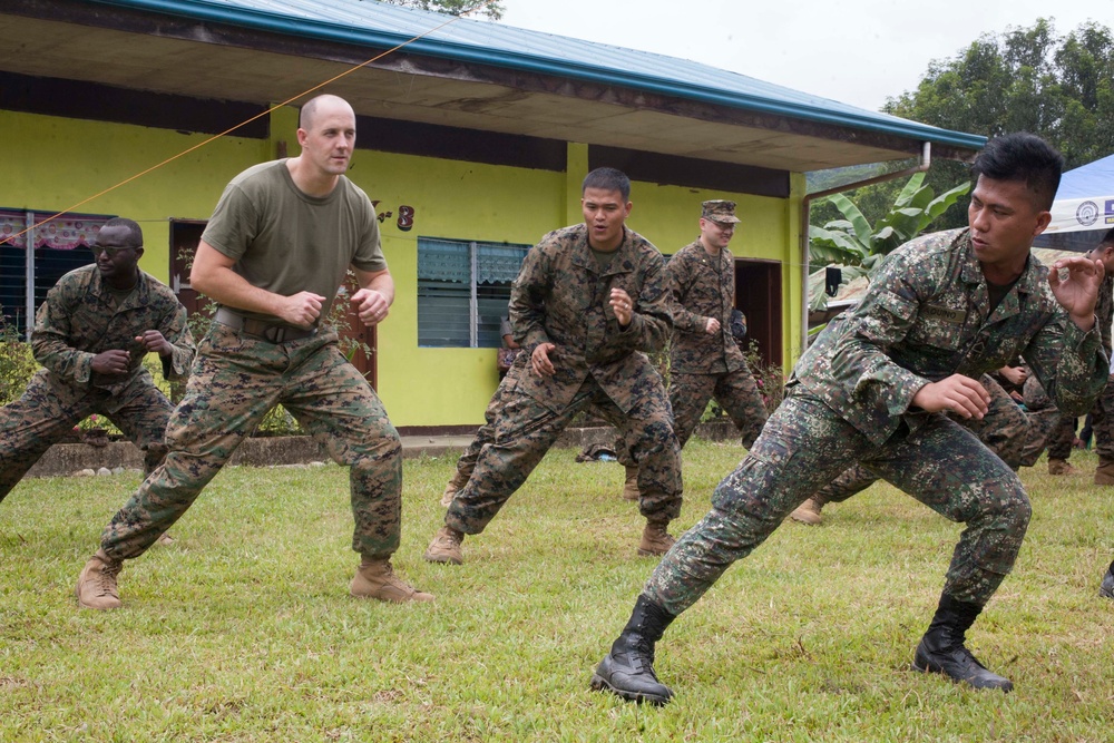 Philippine, US forces share knowledge