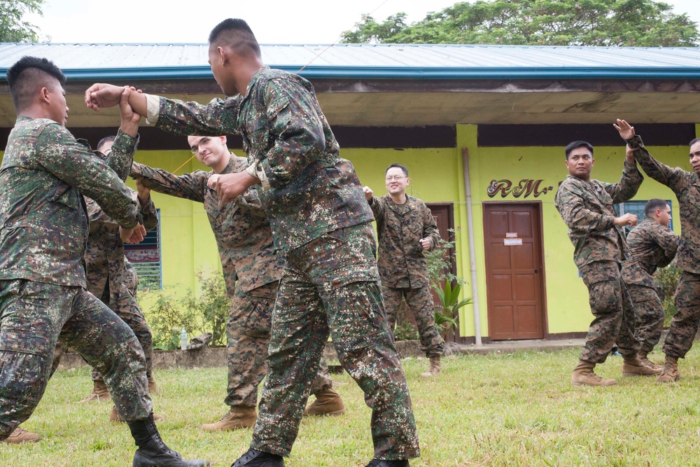 Philippine, US forces share knowledge