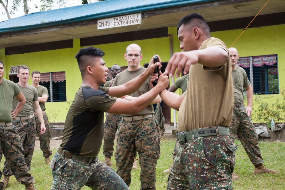 Philippine, US forces share knowledge