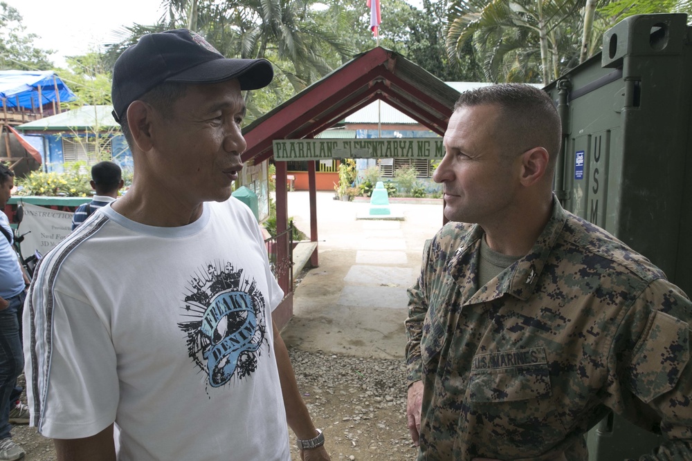 3rd MEB Chief of Staff visits Maoyon Elementary School