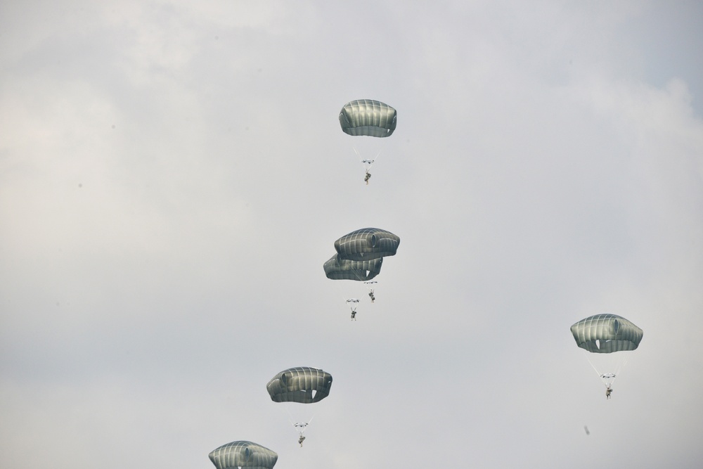 Jump Training 173rd Airborne Brigade, Juliet Drop Zone