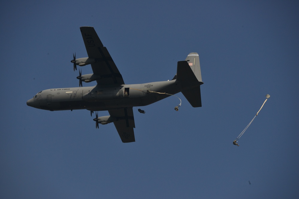 Airborne Operation 173rd Airborne Brigade at Juliet Drop Zone in Pordenone, Italy