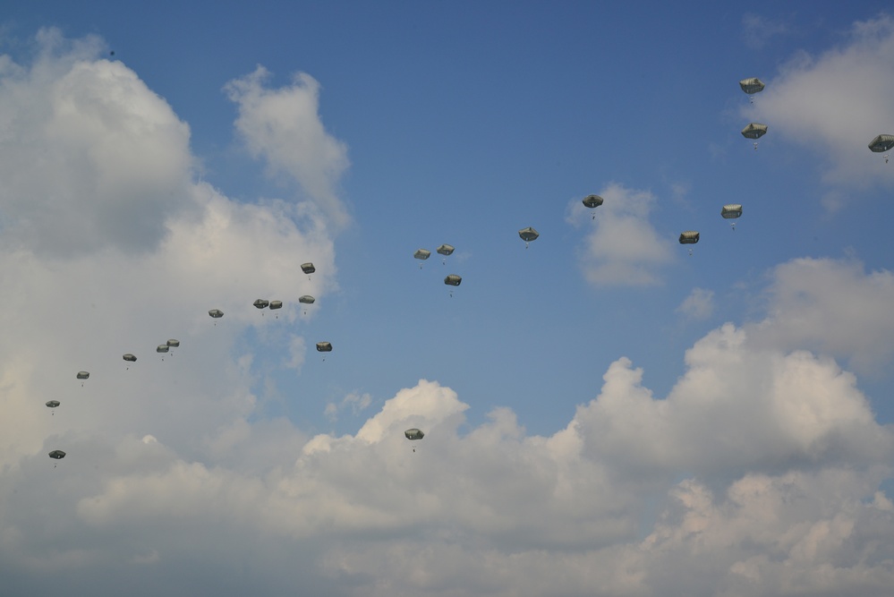 Jump training 173rd Airborne Brigade, Juliet Drop Zone