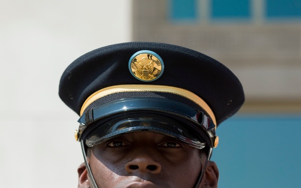 CJCS meets with his Singapore Counterpart