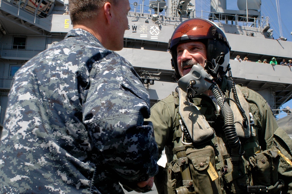 Batchelder's 1,000th carrier arrested landing