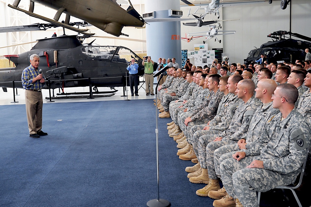 Secretary of Defense Chuck Hagel, meet with 200 Soldiers