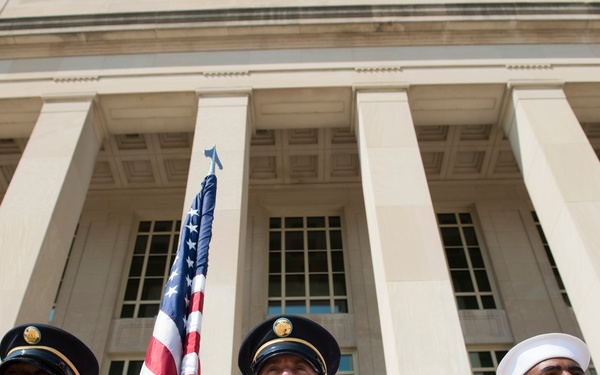 CJCS meets with his Singapore Counterpart