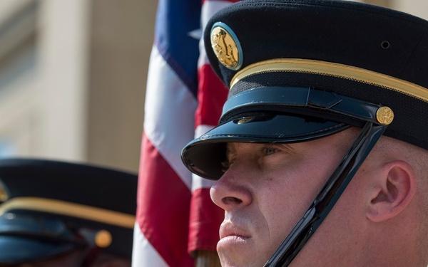 CJCS meets with his Singapore counterpart