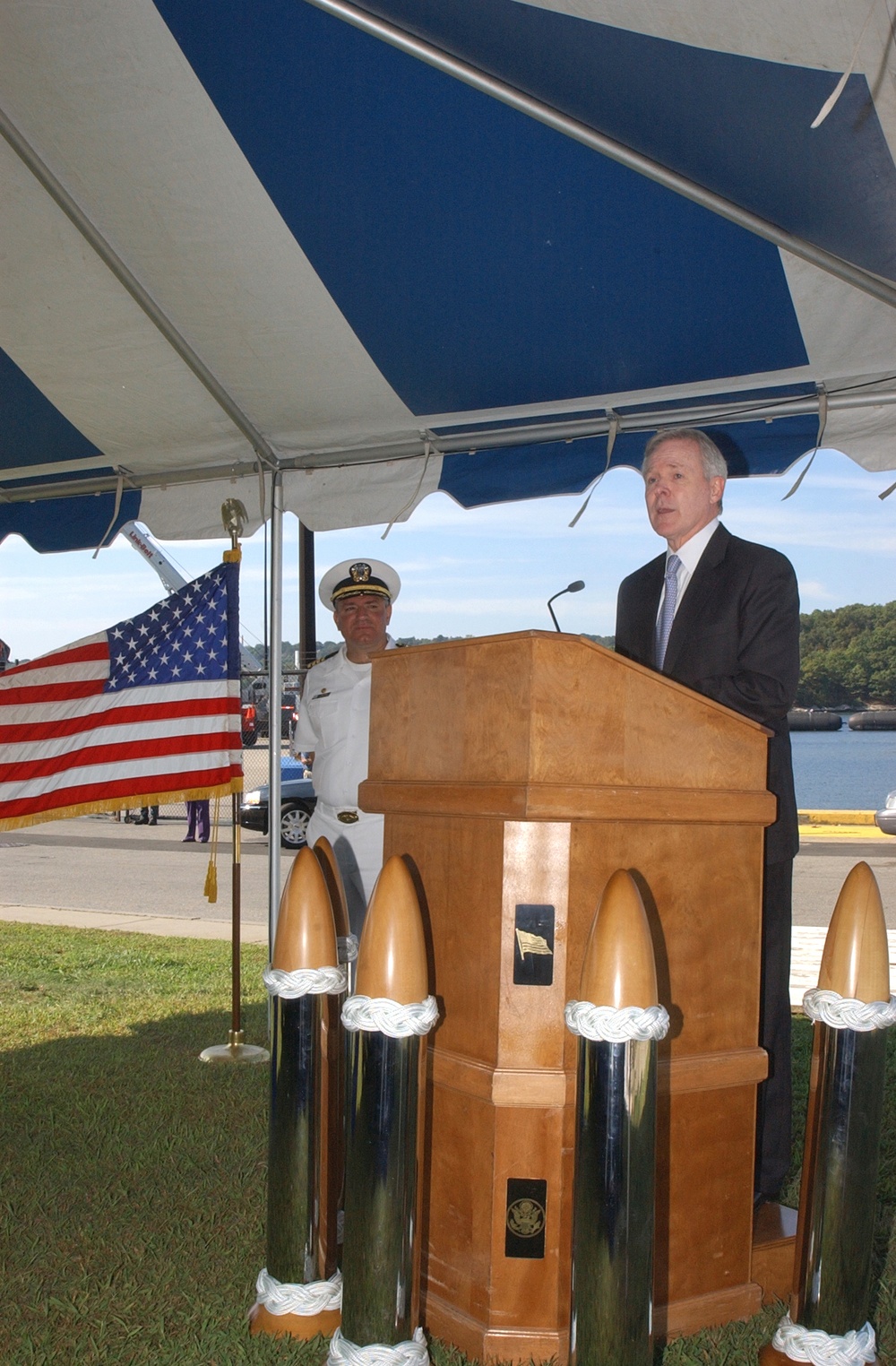 Mabus addresses audience