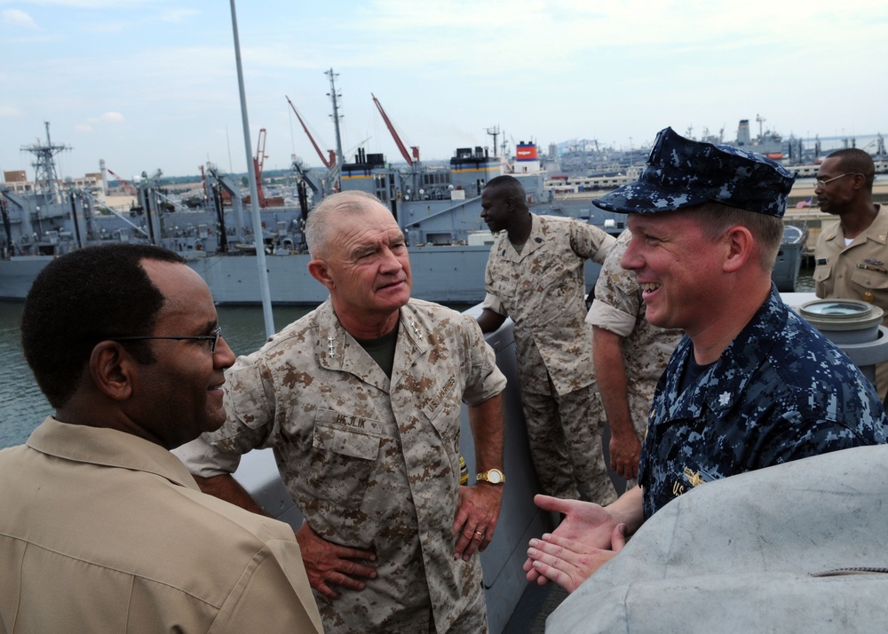 USS Mesa Verde tour