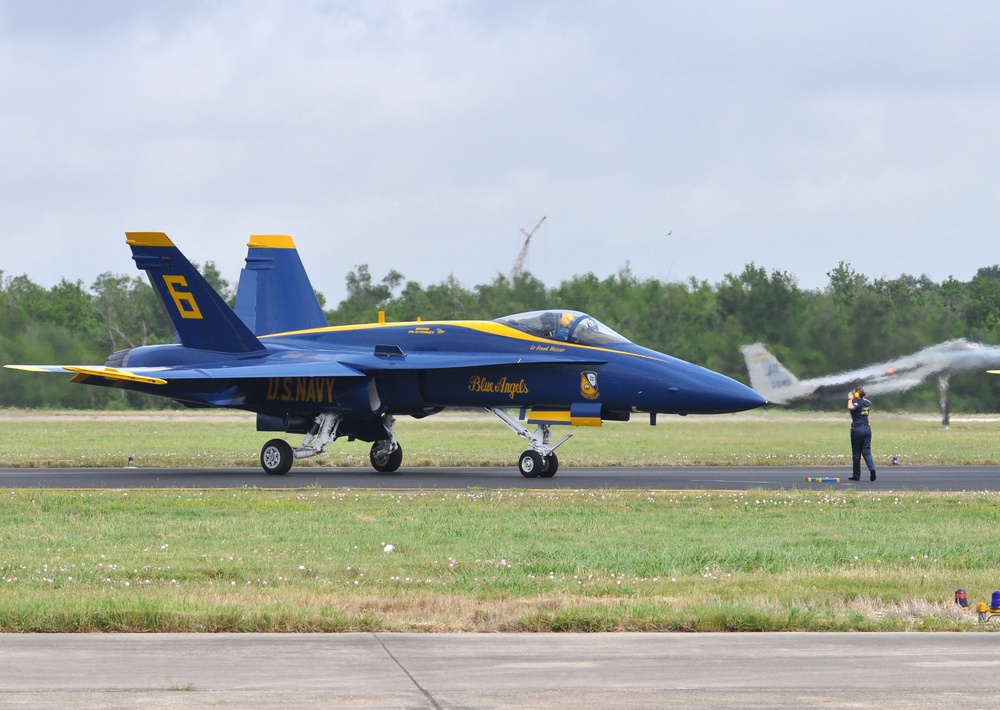 Blue Angels set to perform at 2009 N'awlins Air Show