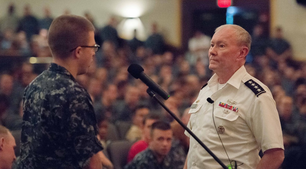 CJCS visits the Navy's Boot Camp