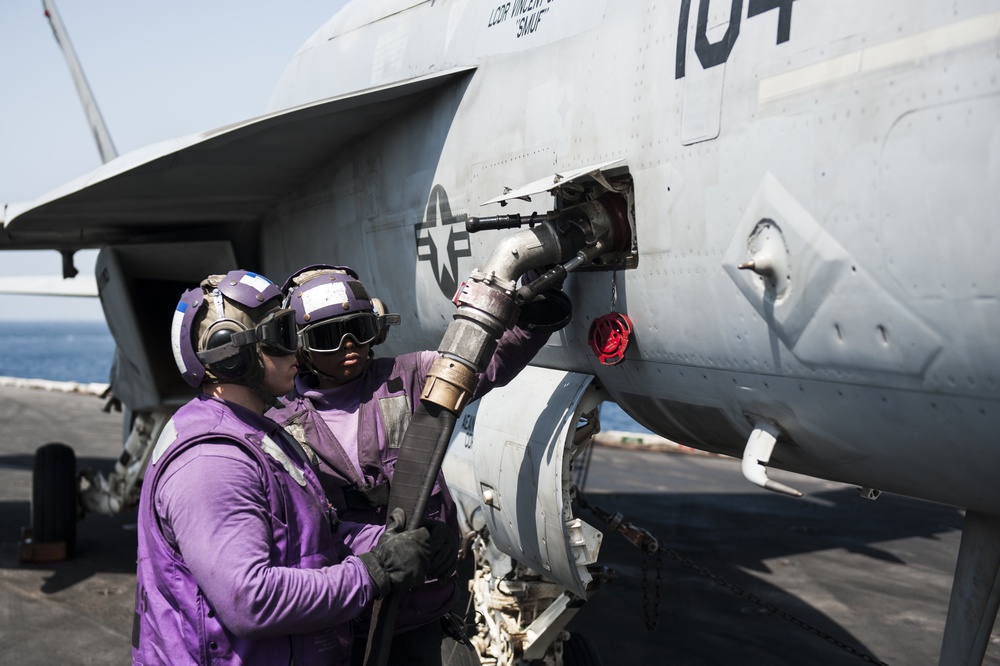 USS George H.W. Bush flight deck operations