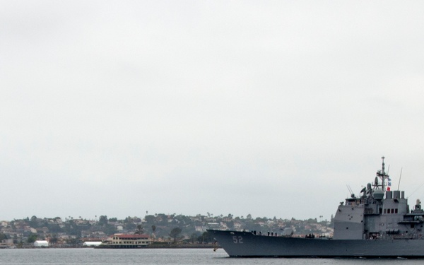 USS Bunker Hill transits San Diego Bay