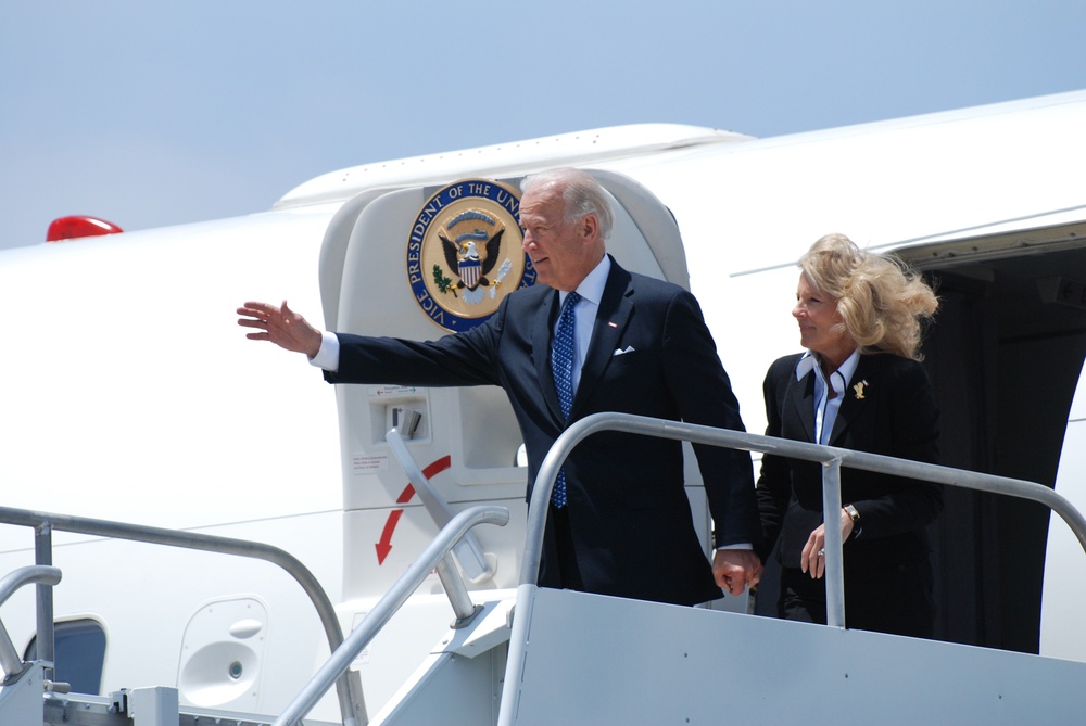 Vice president, wife arrive at Naval Air Station North Island