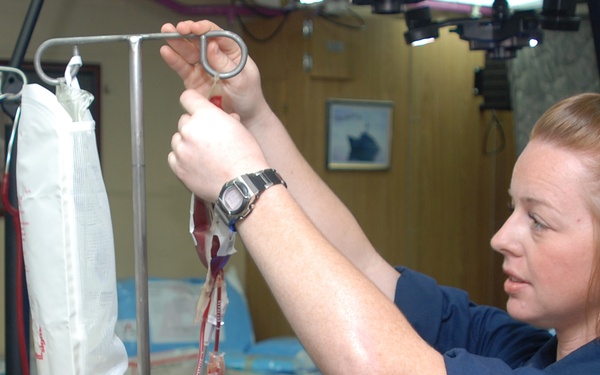 Preparing blood at surgical station