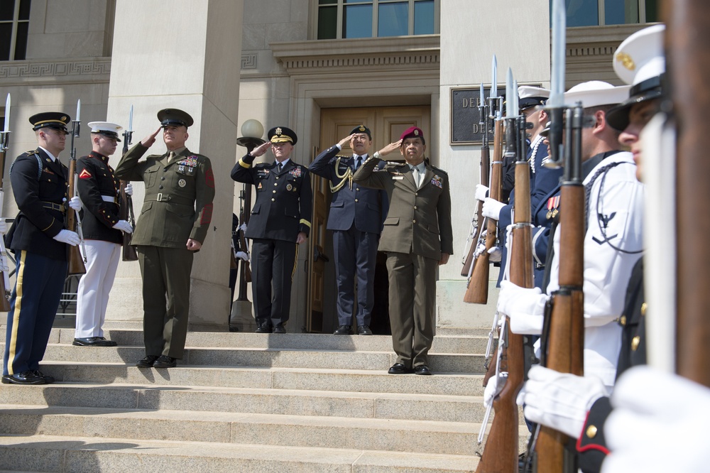 CJCS meets with his Singapore counterpart