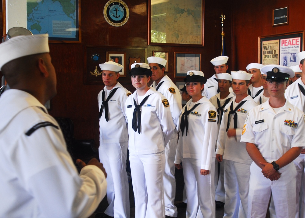 Sea cadets greeted before Pearl Harbor tour