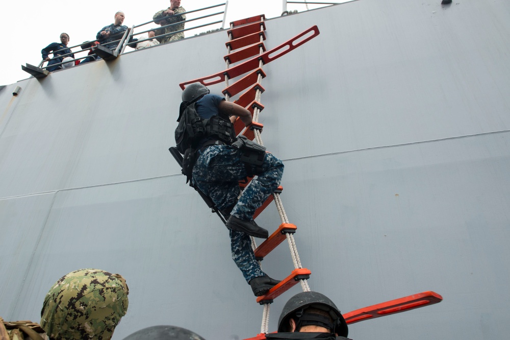 USS Antietam training exercise