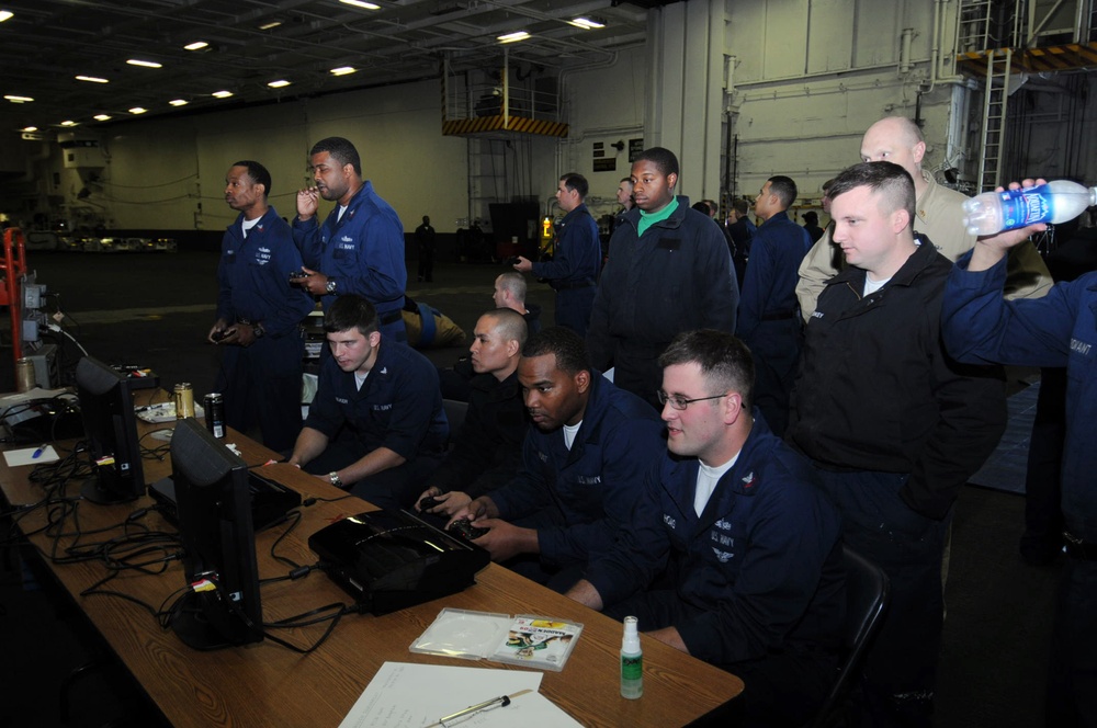 USS Nimitz MWR video game tournament