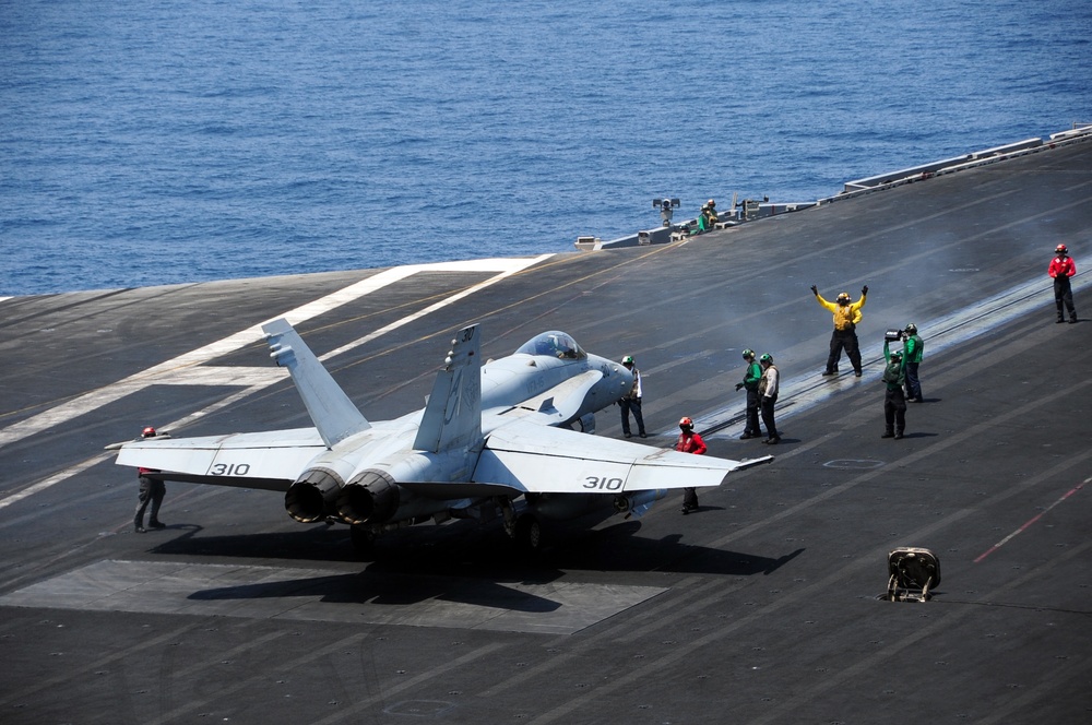 USS George H.W. Bush flight deck operations